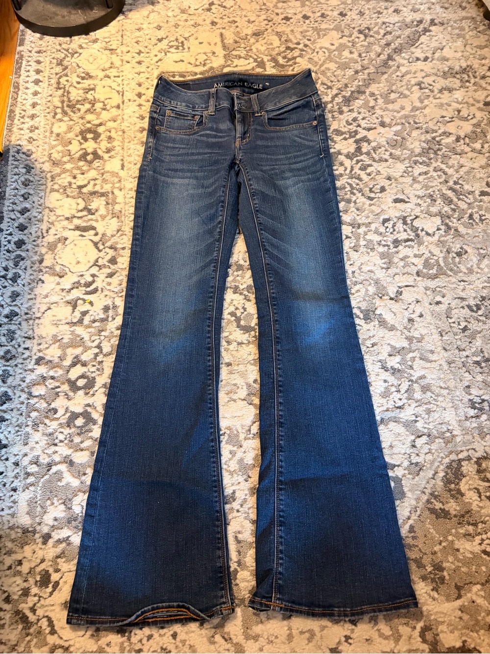 American Eagle Outfitters Women’s Dark Blue Flare Jeans - Classic Wash